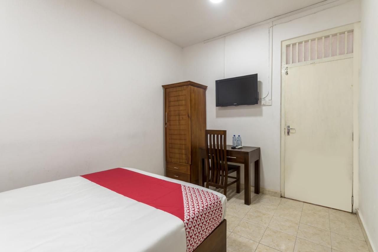 Oyo 102 Metro Marine Drive Hotel