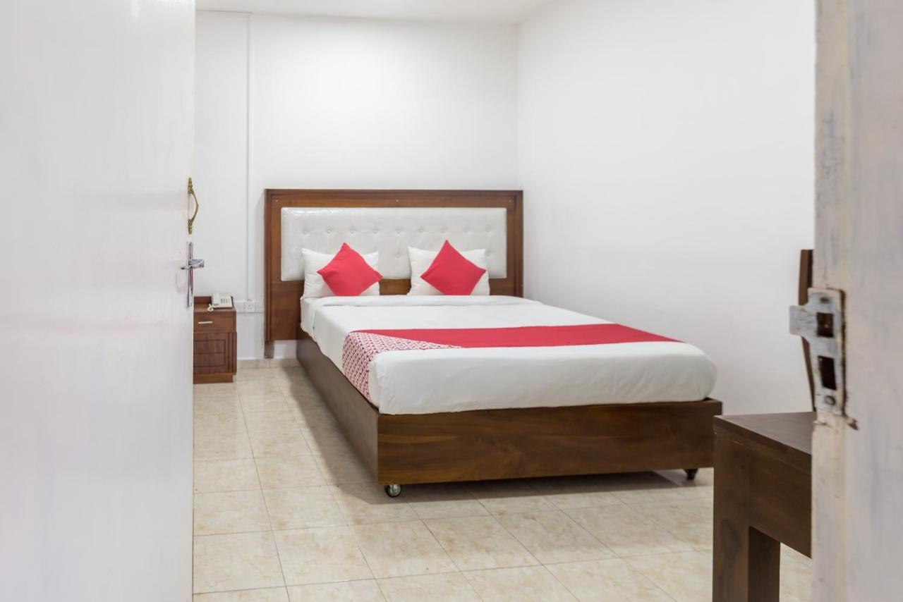 Hotel Oyo 102 Metro Marine Drive 2*
