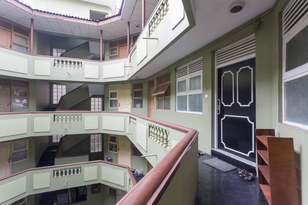 Apartment Manning 2br In Wellawatta With Ac *
