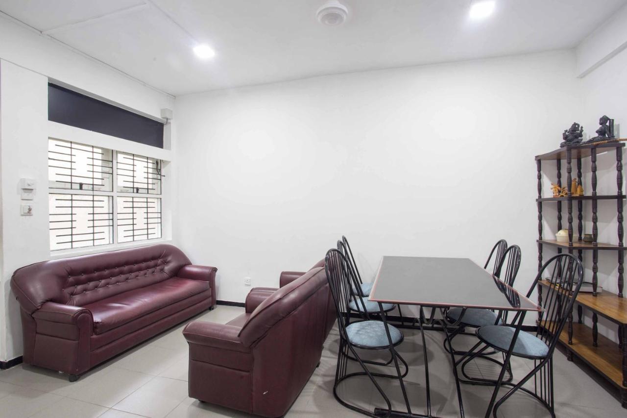 Manning 2br In Wellawatta With Ac Apartment