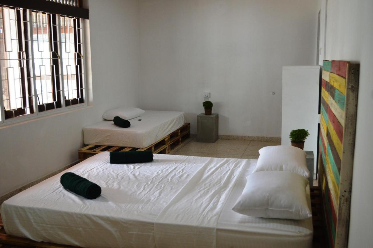 Groove House Hostels *