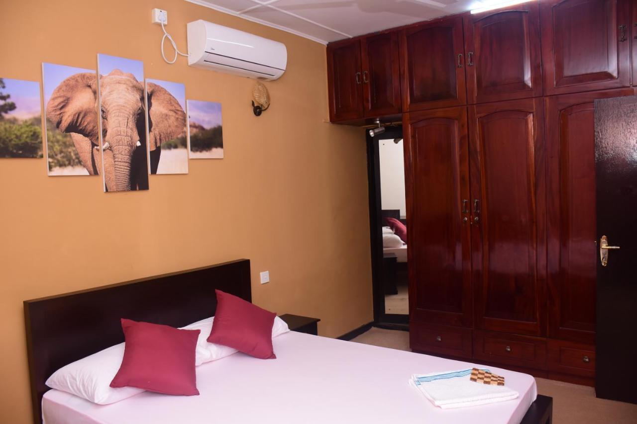 Lavendra Hotel
