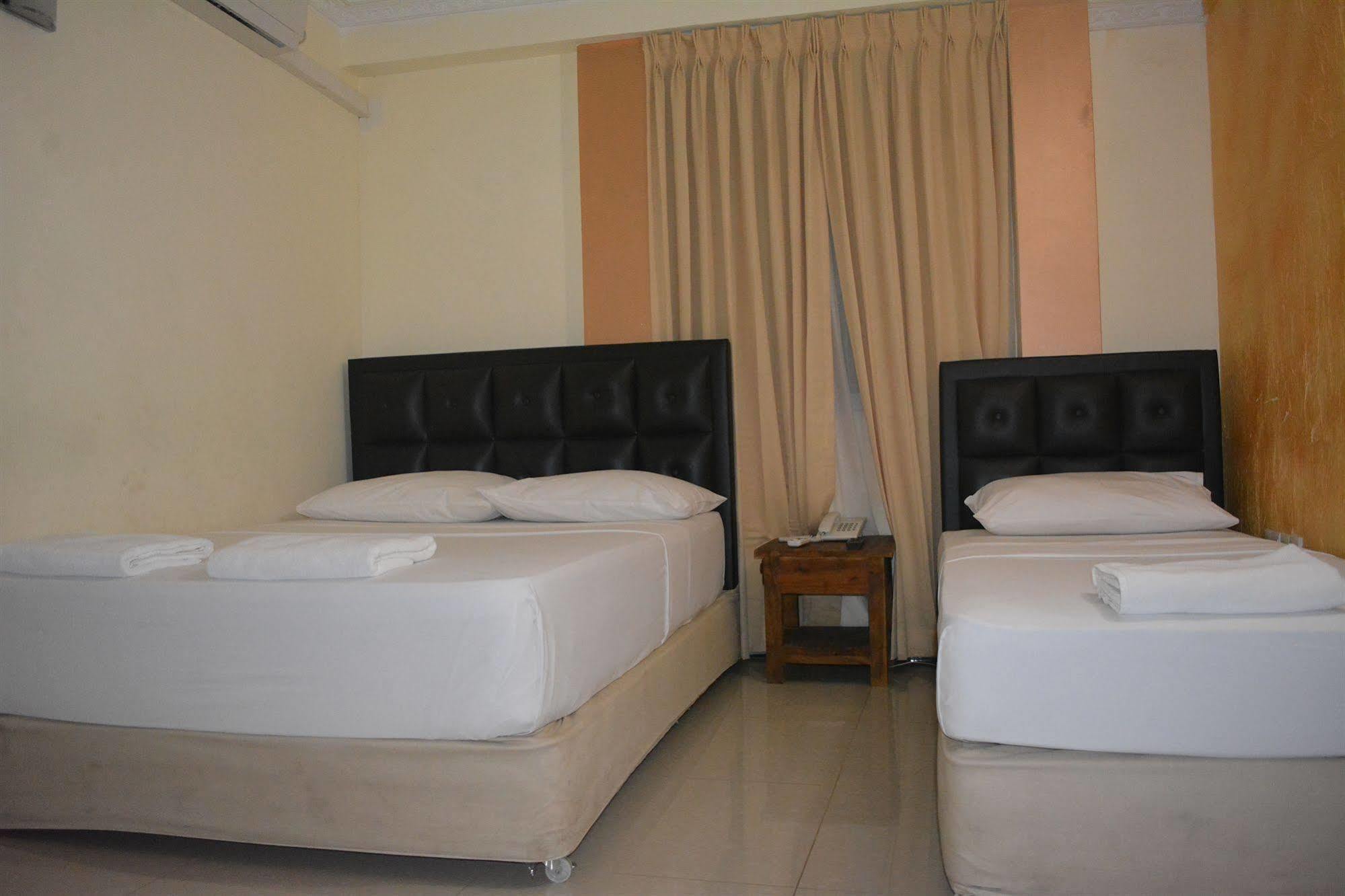 Saasha Hotel 2*