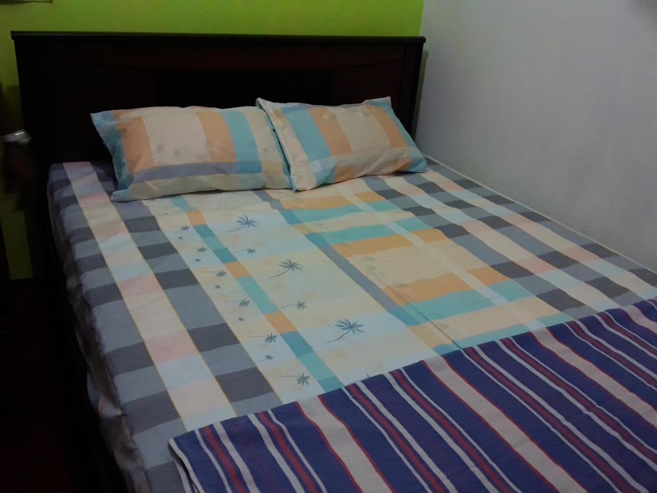 Jumbo Backpackers *