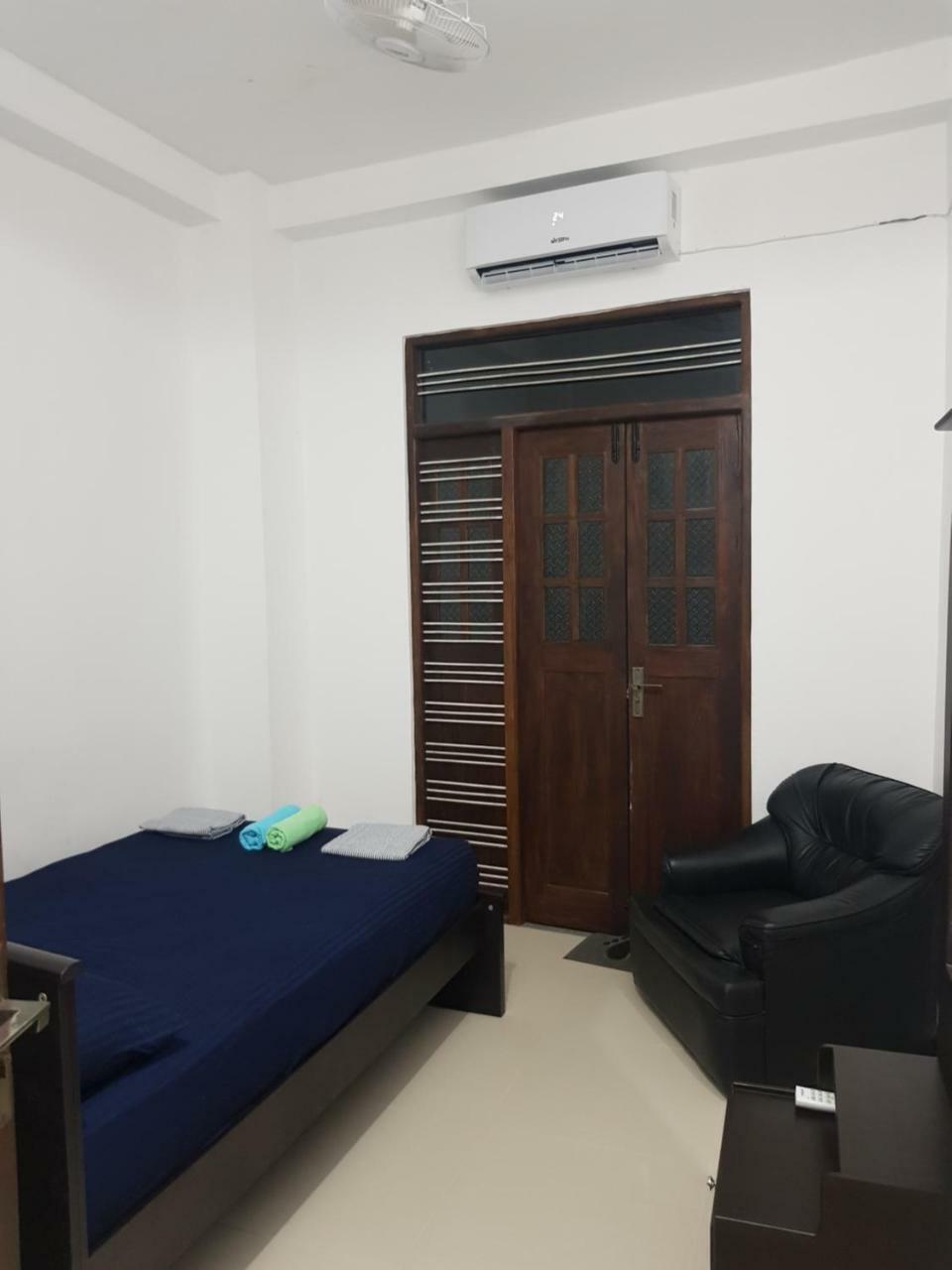 Steps Backpackers Hostel *