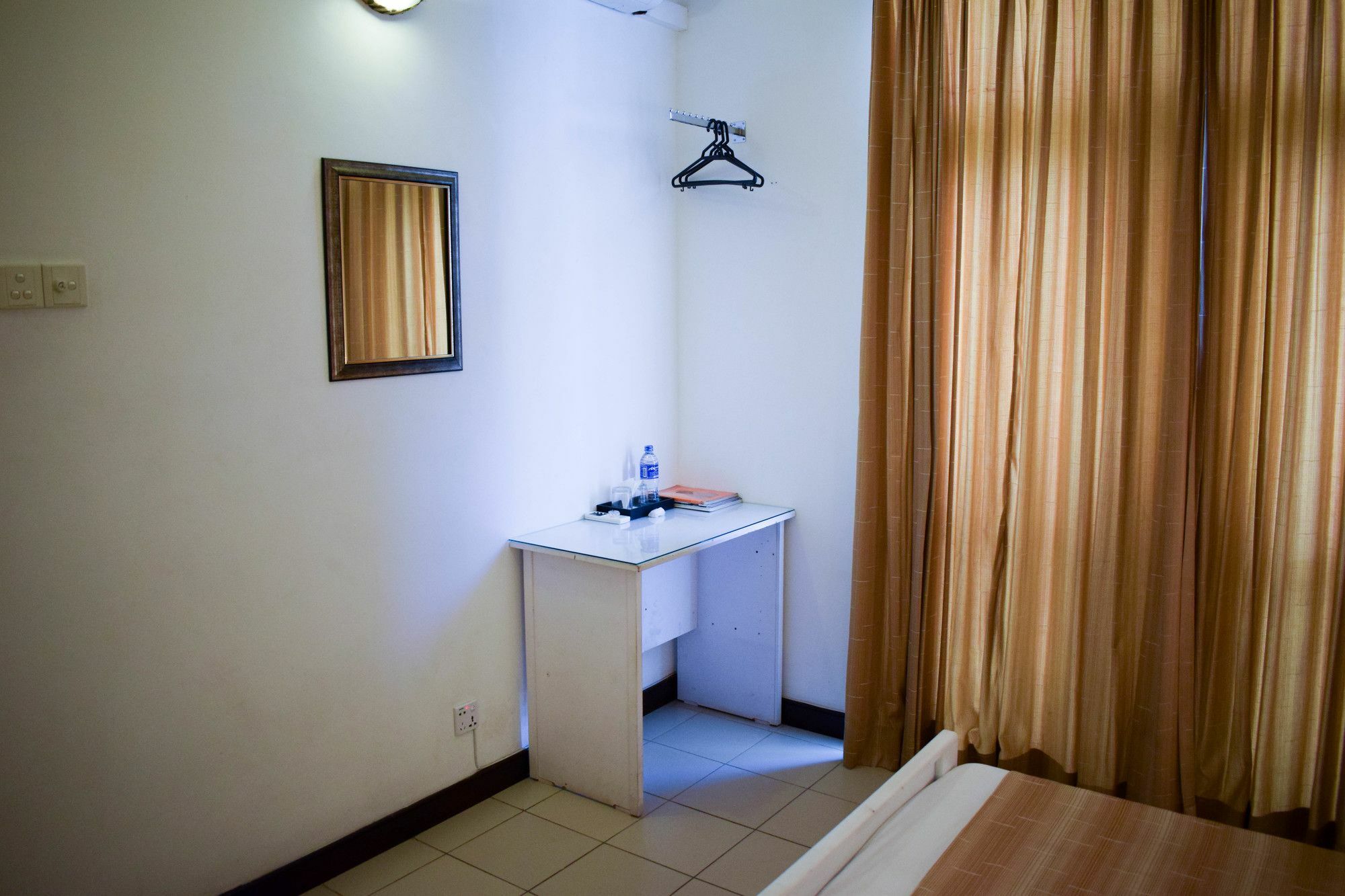 Yoho Plan Road Hotel 3*