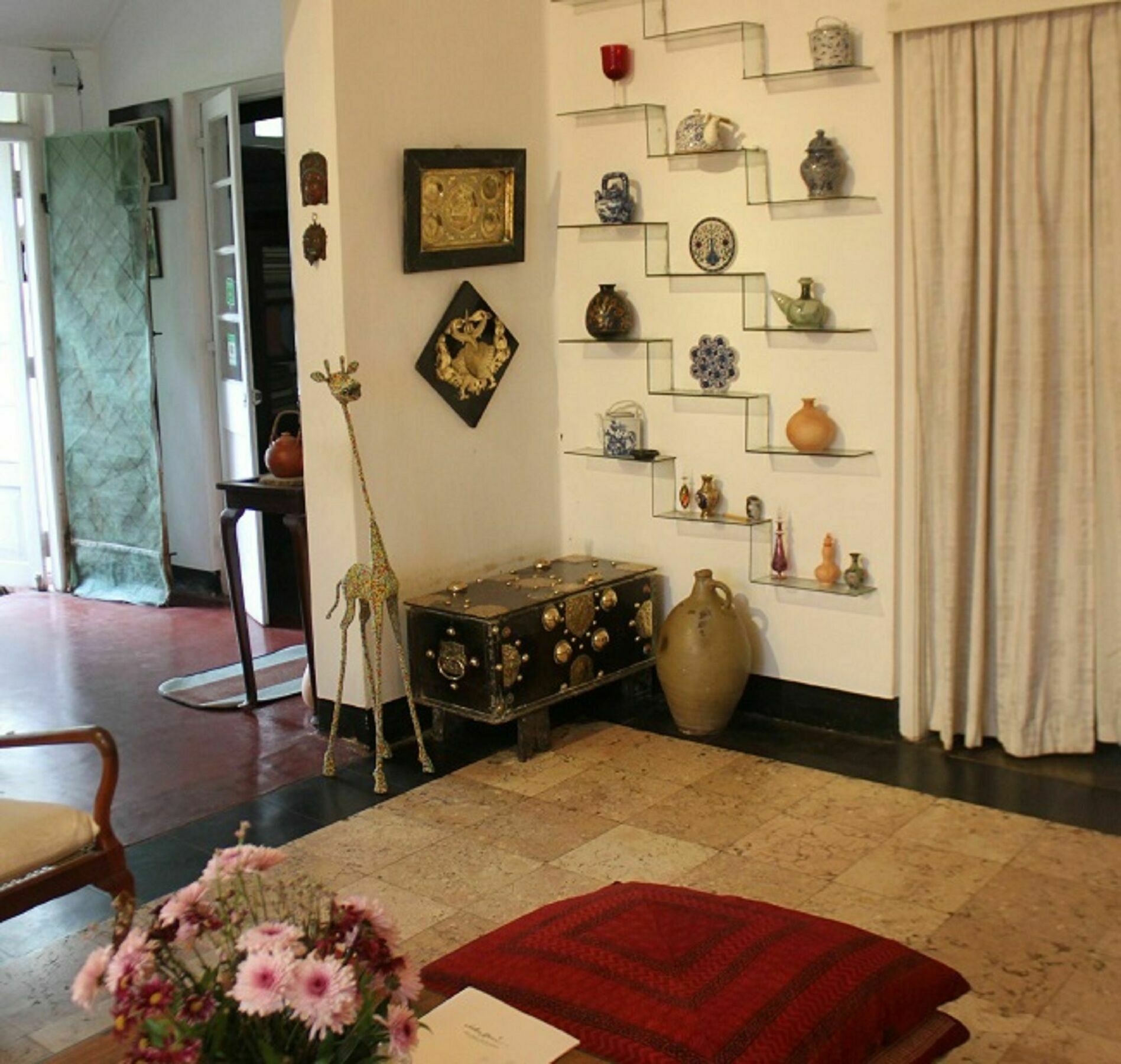 Vista Chelsea Gardens Bnb Bed & Breakfast 2*