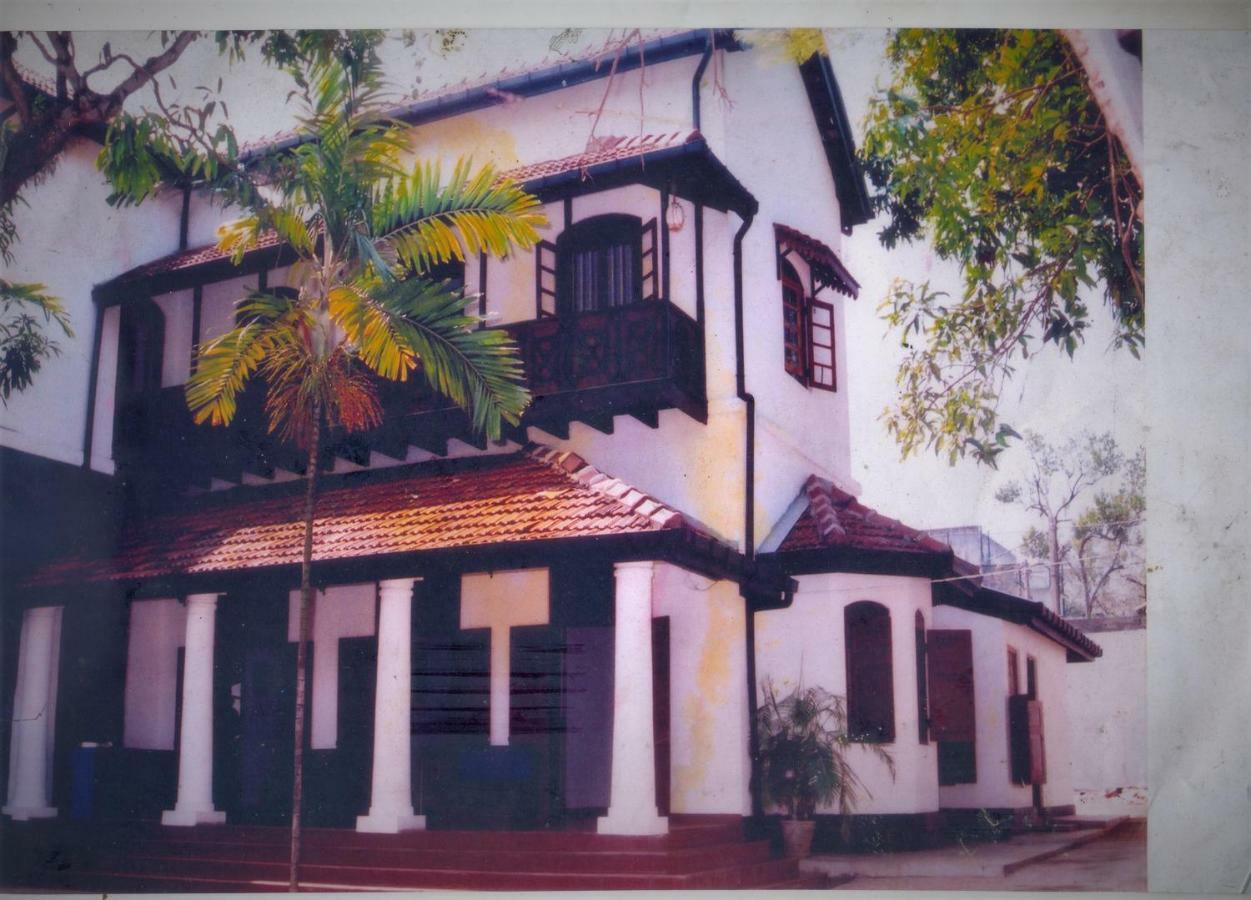 Hospedagem domiciliar College House College Street Colombo
