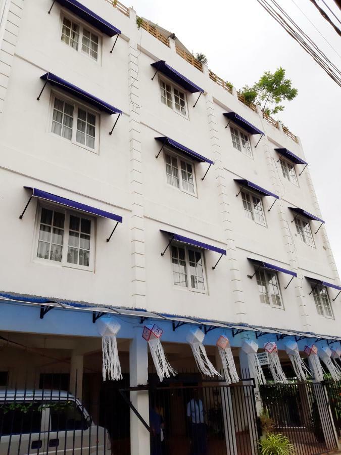 Queens Park Apartment *