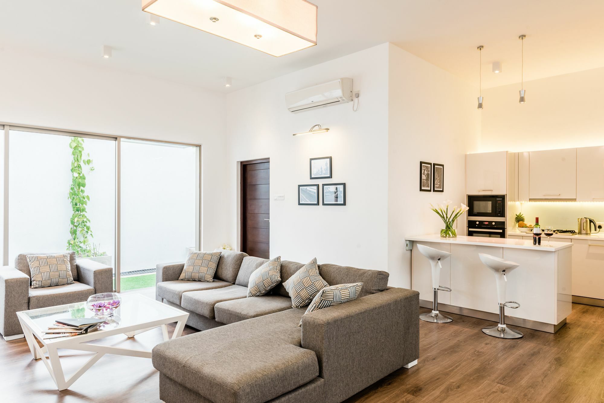 W15 Colombo Hotel 4*
