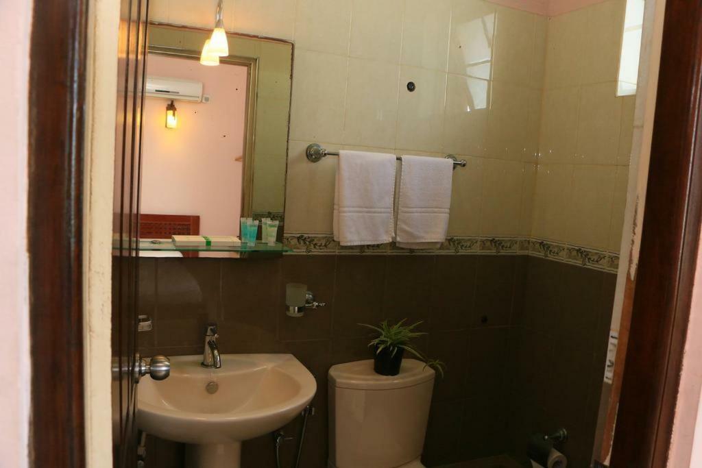 Lafala & Service Hotel 3*