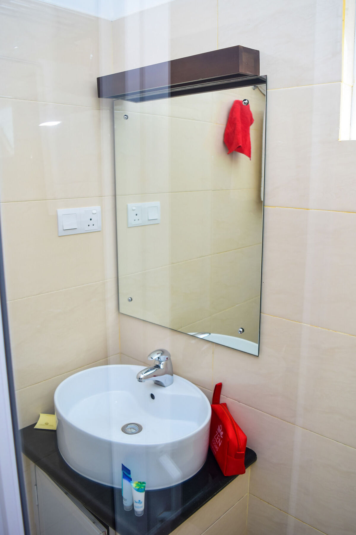 Hotel Zen Upatissa Road Bambalapitiya