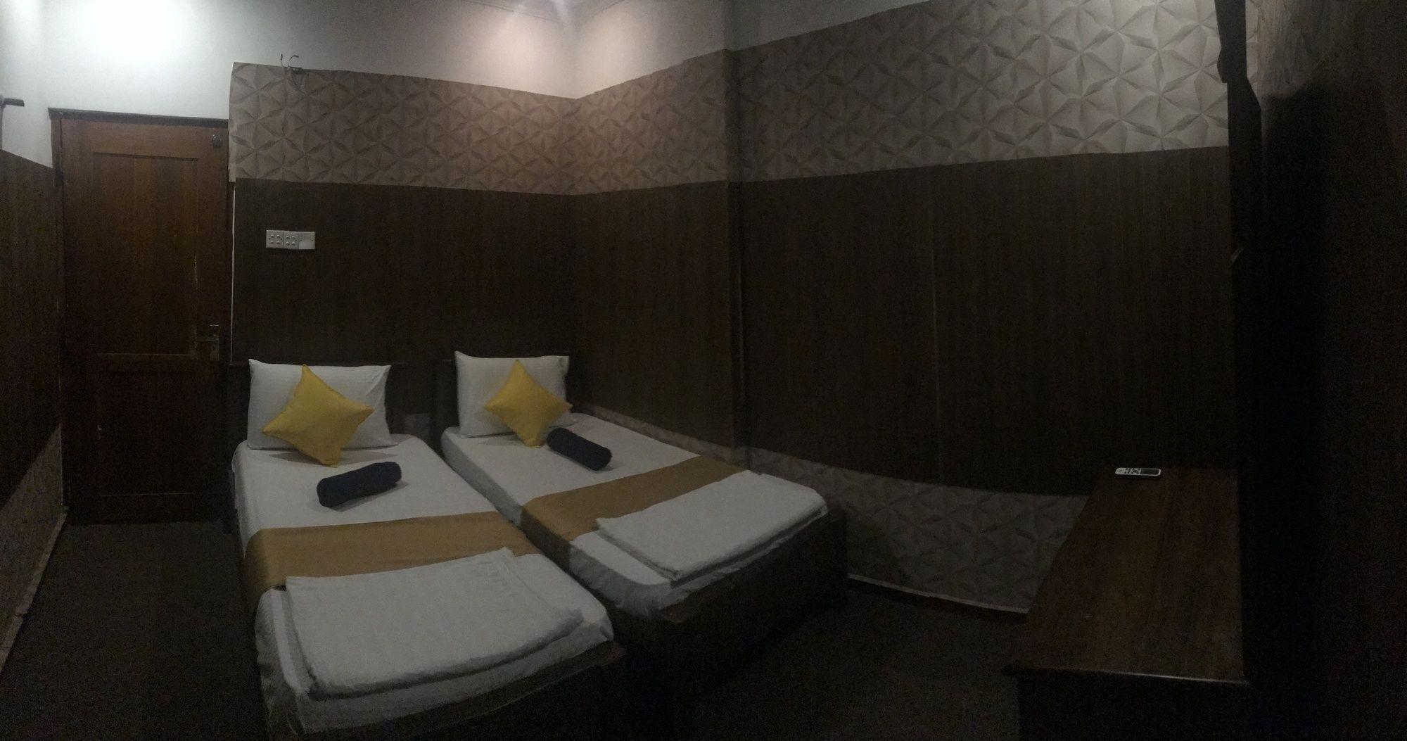 Oyo 112 Al Manaal Residency Colombo