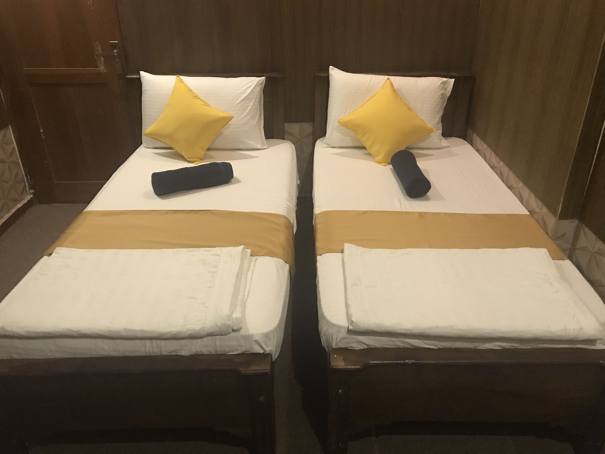 Oyo 112 Al Manaal Residency 3*