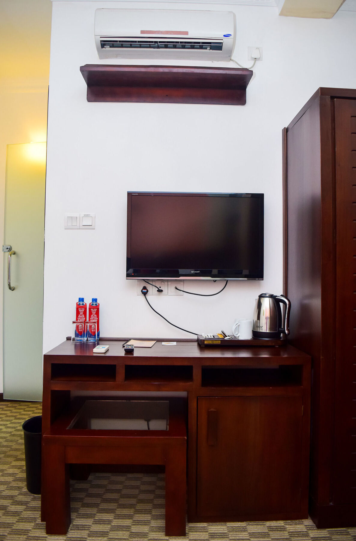 Zen Upatissa Road Bambalapitiya Hotel