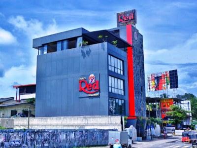 Earl's Red Hotel